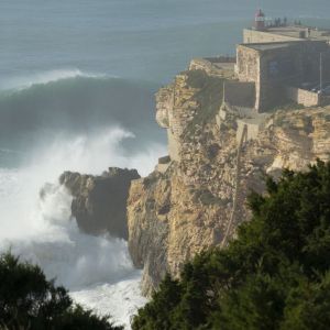 Nazare Fly Drive Rondreis Noord en Midden Portugal 12